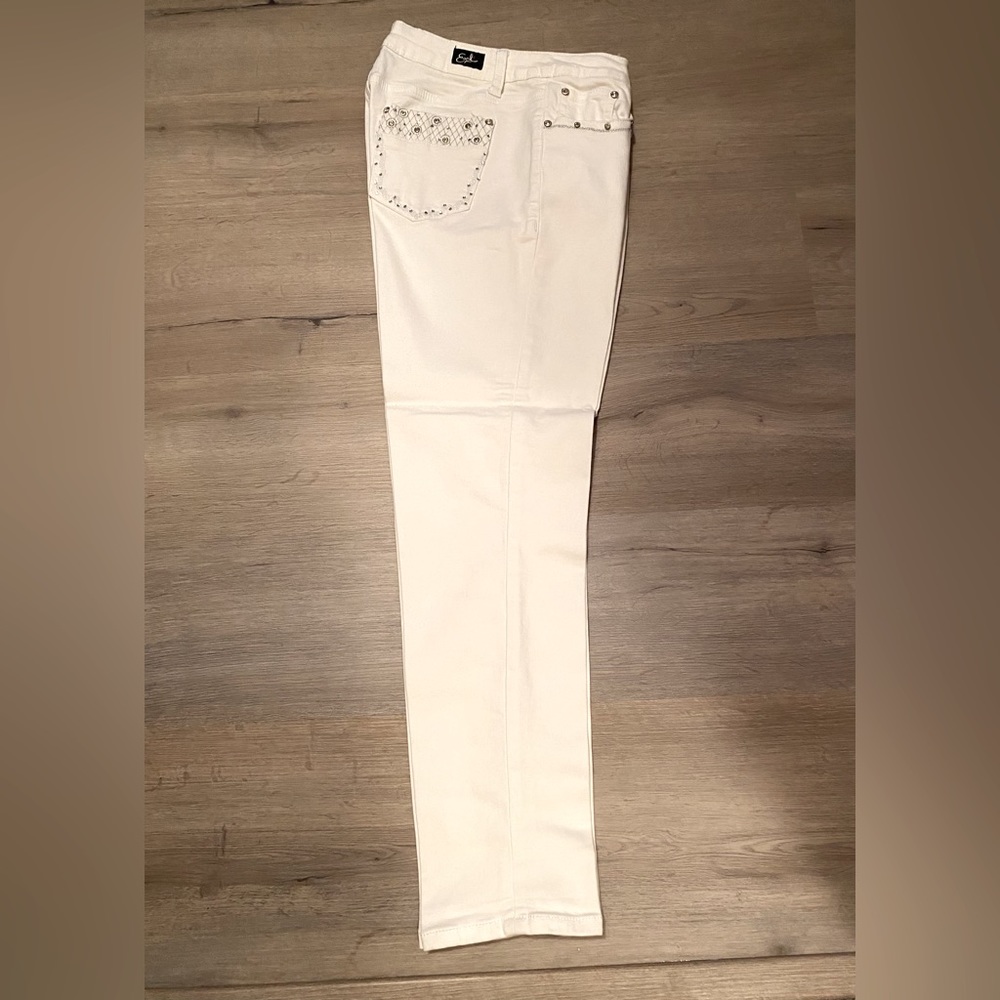 Size 8 White Earl Jean Slacks
